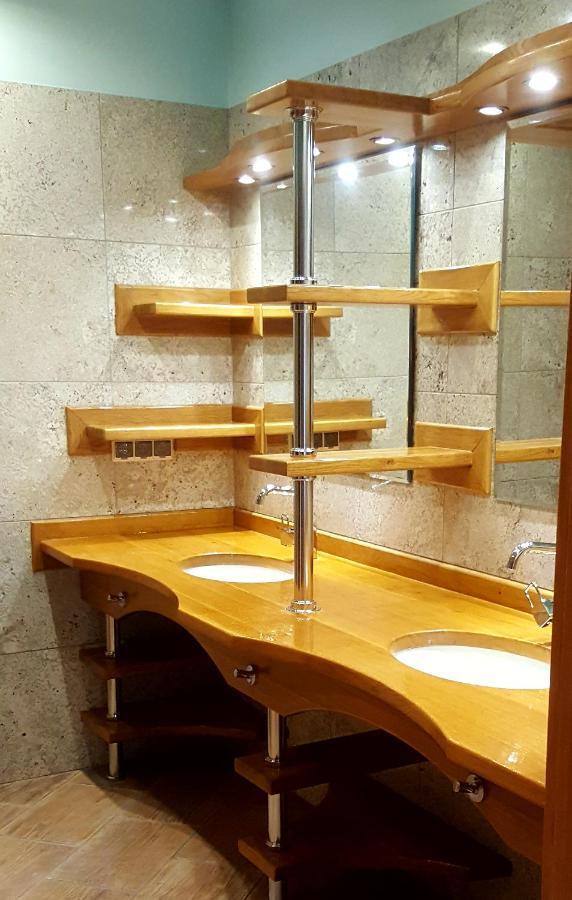 4 * Varšava